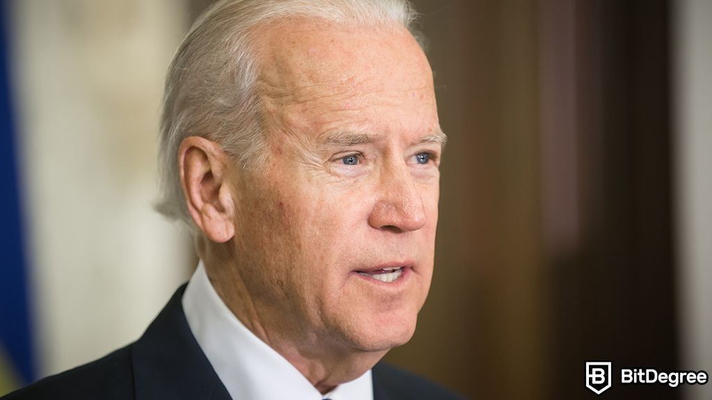 You are currently viewing Biden’s Coffee Mug Becomes an Unintended Bitcoin Endorsement